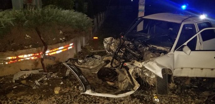 Оприлюднено нові фото з місця ДТП, в якій загинули два хлопці – 06