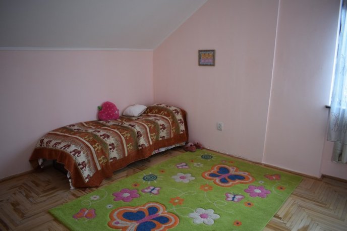 В Ужгороді відкрили дитячий будинок сімейного типу – 03