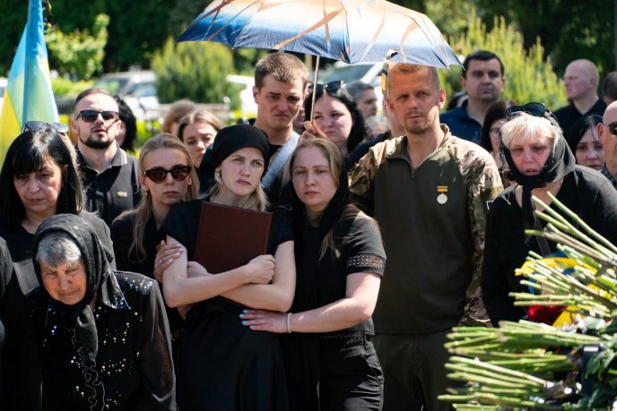 На Закарпатті поховали молодого військового, який загинув у бою на Донеччині – 02