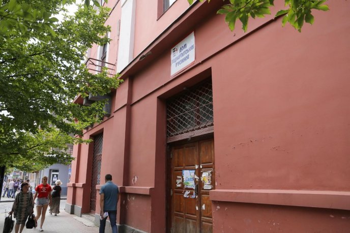 У Мукачеві розпочали капремонт Будинку національних спільнот – 03