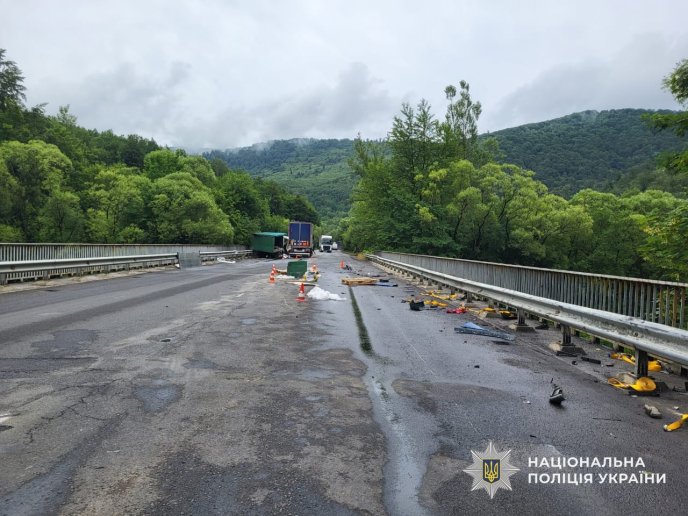 Ще одна смертельна аварія на Закарпатті: зіткнулись дві вантажівки – 02 Ще одна смертельна аварія на Закарпатті: зіткнулись дві вантажівки – 02