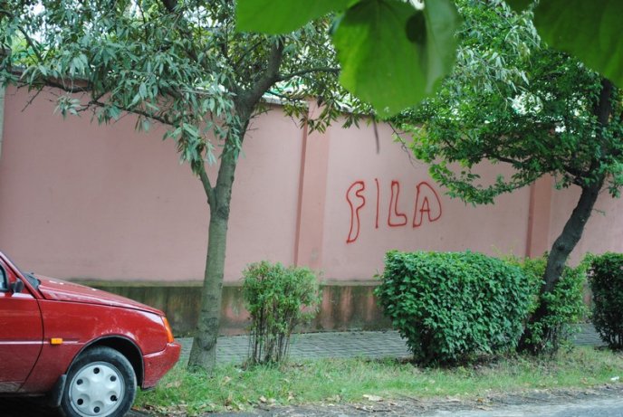 Мукачівці перетворили Комсомольський парк на сміттєзвалище (ФОТОРЕПОРТАЖ) – 13