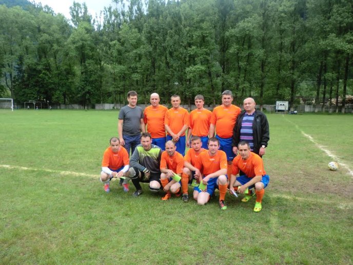 Василь Петьовка підтримав футбольні команди Тячівщини та Рахівщини – 07