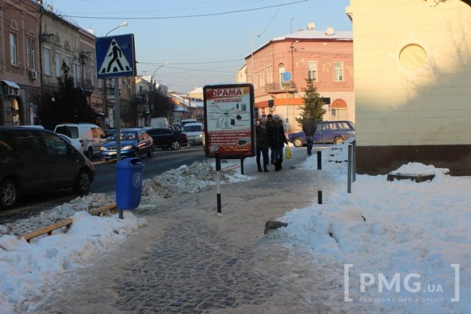 Слизькі дороги або безкоштовний атракціон фестивалю “Червене вино” – 06 Слизькі дороги або безкоштовний атракціон фестивалю “Червене вино” – 06