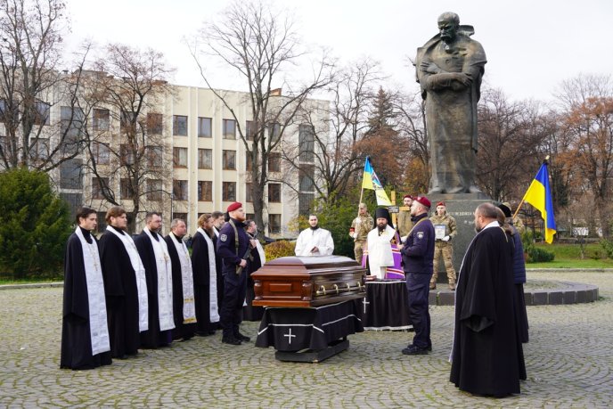 Сьогодні провели в останню путь полеглого захисника – 07