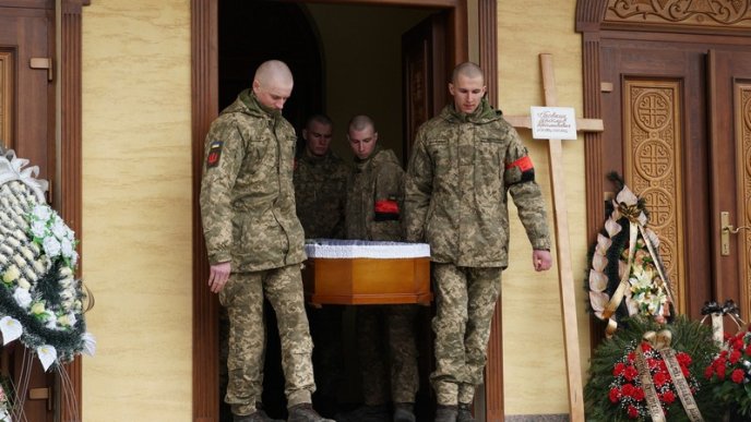 Провели в останню путь 26-річного мукачівця, який загинув на війні  – 03