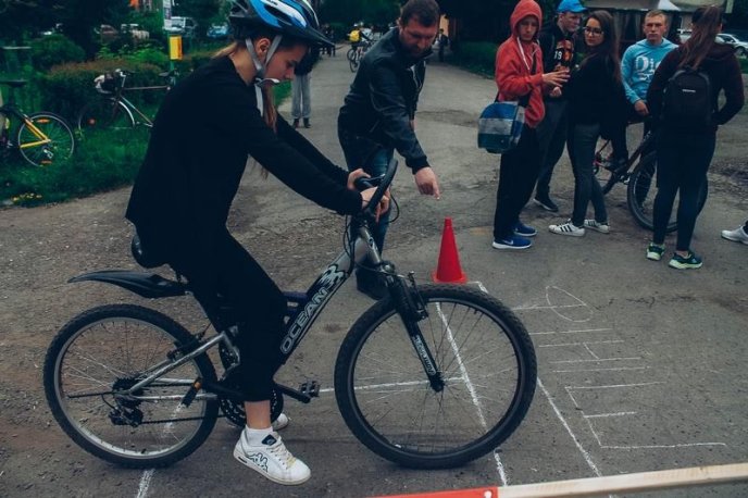 Мукачівські школярі плавали на катамаранах та рятували людей – 06