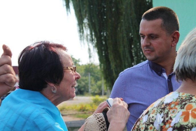 Мешканці Ракошина не збираються відкривати трасу міжнародного сполучення "Київ-Чоп" – 05