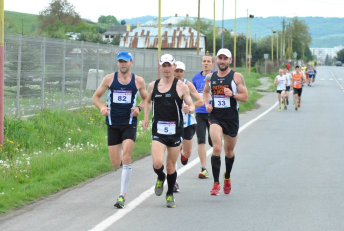Закарпатські бігуни здобули найвищі нагороди турніру "Стропковська двадцятка" (ФОТО) – 04