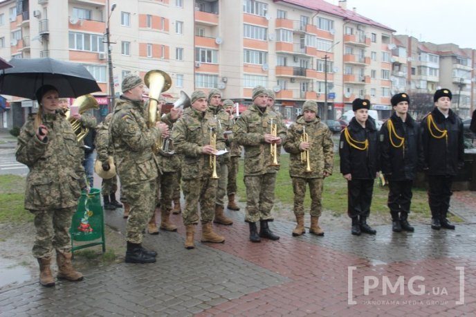 У Мукачеві вшанували пам’ять Героїв Майдану – 01