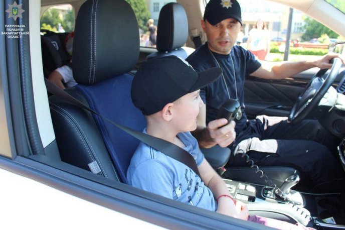 Як патрульні професійне свято відзначали – 03