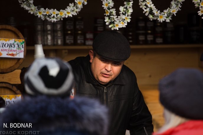 Мед, вино, бринза, сир та ковбаси: в Ужгороді стартував смачний фестиваль – 09