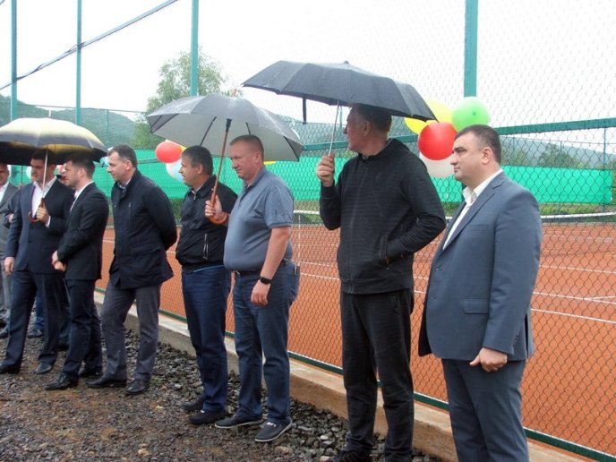 В селищі Кольчино урочисто відкрили сучасний тенісний корт – 04