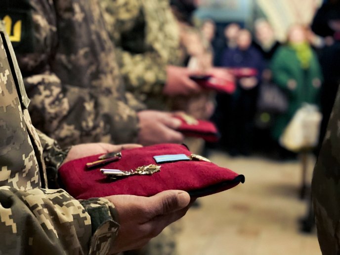 Мукачівська громада провела в останню путь полеглого військового – 05