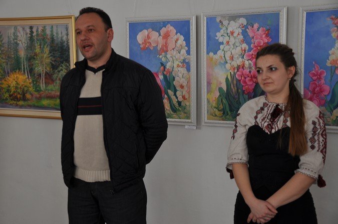 У Мукачівській картинній галереї відкрили виставку до Міжнародного жіночого дня (ФОТОРЕПОРТАЖ) – 15