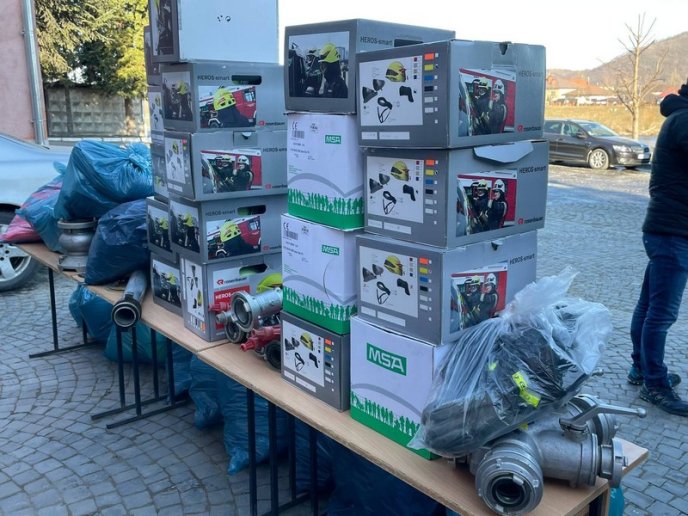 Реанімобіль та оснащення передав мукачівським медикам і рятувальникам керівник TUP GmbH – 12