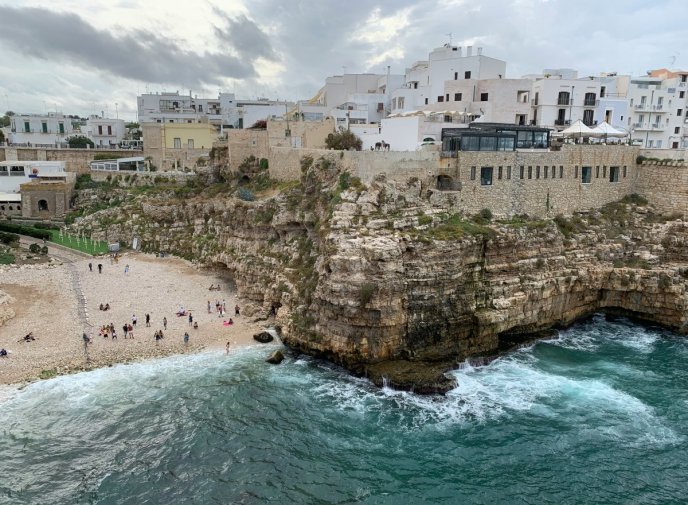 Місто на березі моря: де зараз мощі Святого Миколая – 08