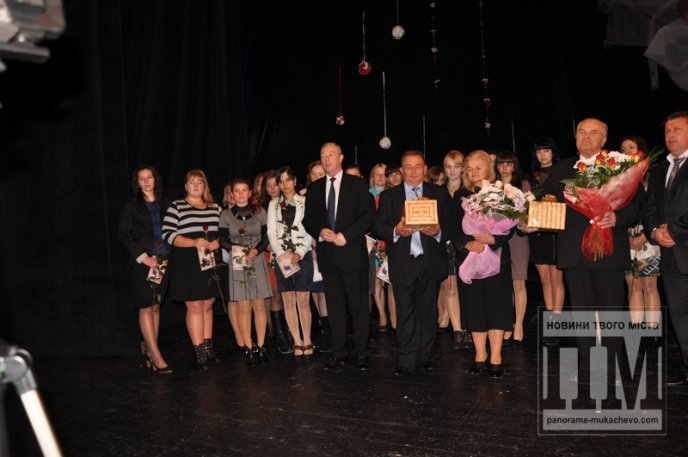 У Мукачеві вшановували представників найпочеснішої професії (ФОТО) – 16 У Мукачеві вшановували представників найпочеснішої професії (ФОТО) – 16