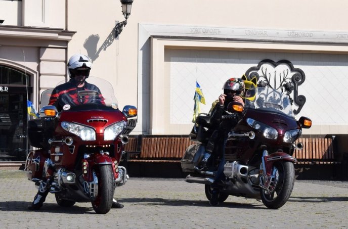 В Ужгороді стартував мотопробіг за єдність України – 04