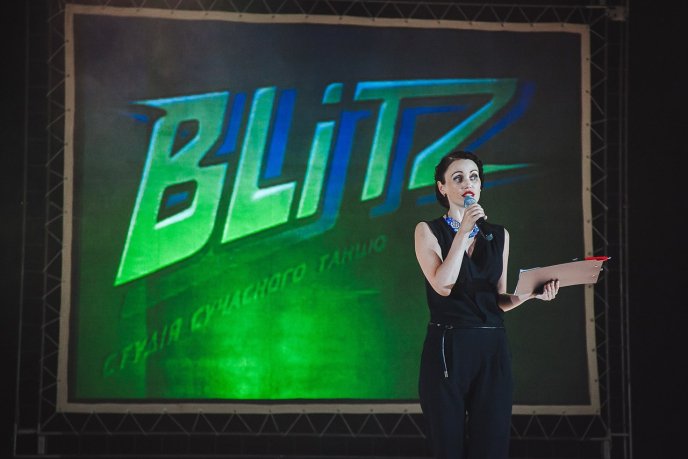 В Ужгороді студія сучасного танцю «Бліц» провела звітний концерт – 01