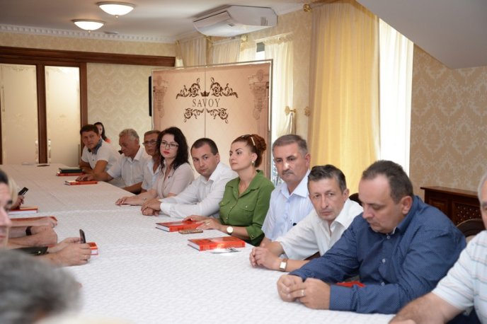 Сьогодні провели термінове засідання Ради адвокатів Закарпатської області – 13