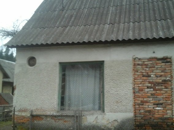 В інтернет-мережі опублікували фото з місця моторошної поножовщини на Великоберезнянщині – 01