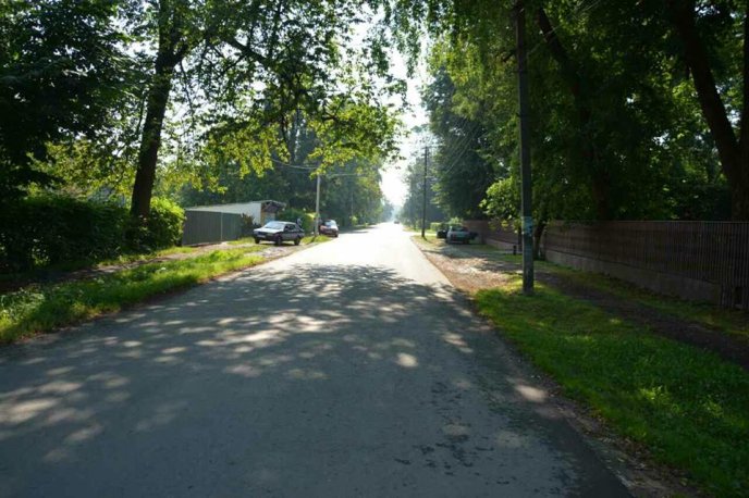 Біля дитячого садочка у Буштині неповнолітній розбійник напав на чоловіка – 01