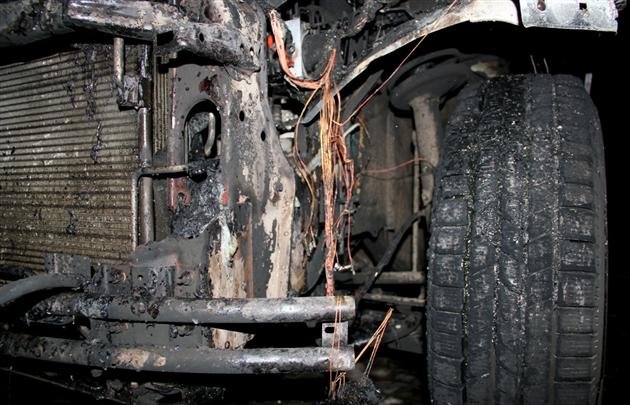 Цієї ночі у Досах спалили автомобіль начальнику ужгородського ВБНОН Василю Швардаку (ФОТО,ВІДЕО) – 05