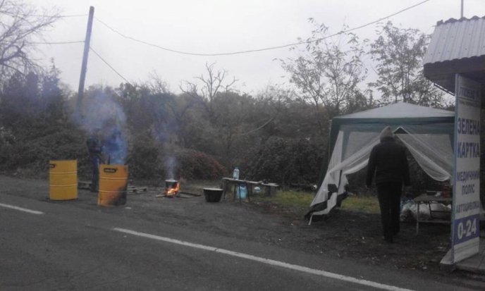 Біля словацького кордону "пересічники" розмістили намети та почали варити бограч – 04
