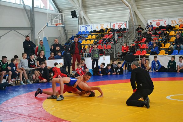 У Тячеві пройшов ювілейний новорічний турнір на Кубок федерації греко-римської боротьби – 01