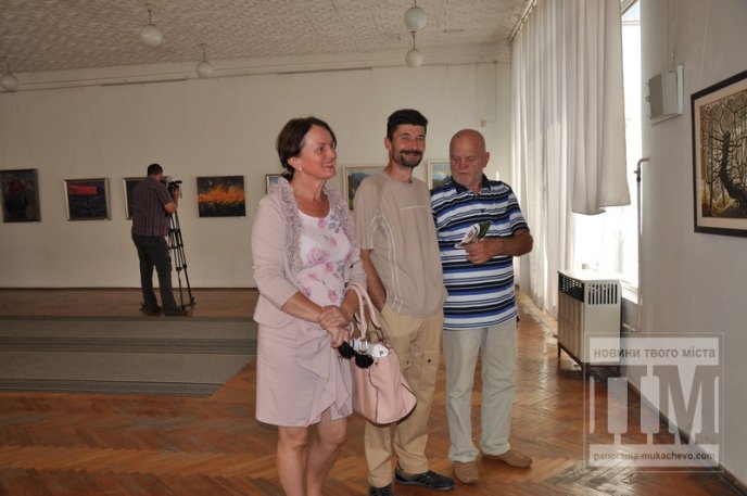У Мукачеві відкрилась виставка картин до Дня Незалежності України (ФОТОРЕПОРТАЖ) – 14