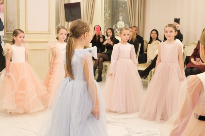 У Мукачеві відбувся шкільний fashion-бал – 03
