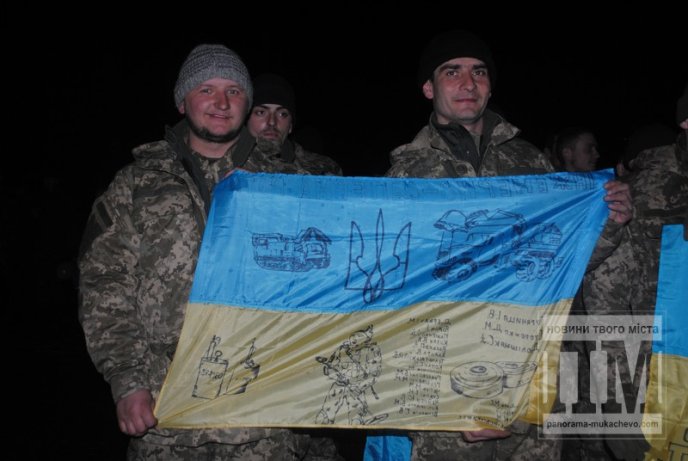 У Мукачеві урочисто зустріли бійців Героїчної 128-ої бригади (ФОТОРЕПОРТАЖ) – 41