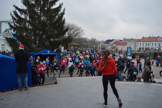 В Ужгороді відбувся благодійний забіг "Пробіжи – допоможи" – 02