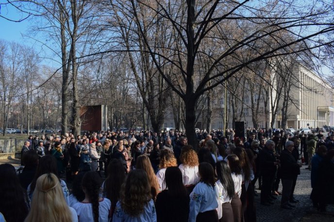 В Ужгороді вшанували подвиг учасників Революції Гідності – 07