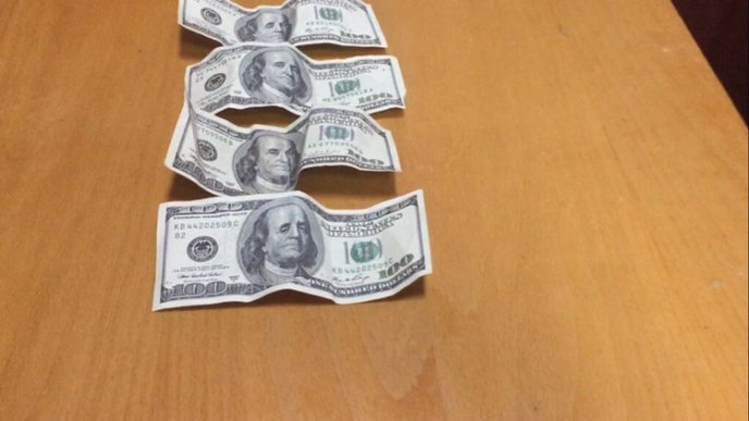 Начальника відділу митного посту "Вилок" затримали під час отримання хабара – 01