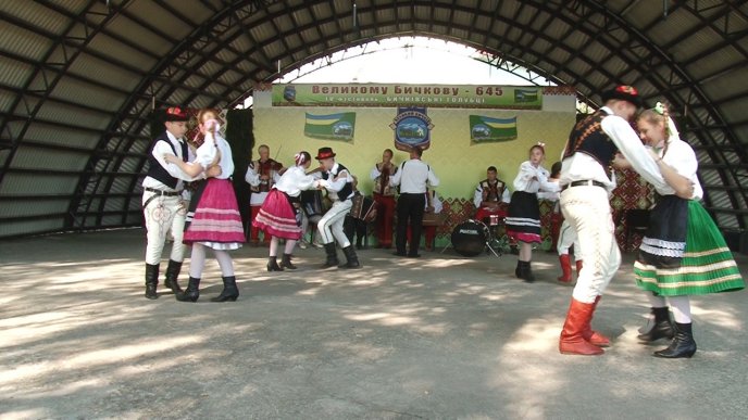 Понад 50 видів голубців пропонували на смачному фестивалі – 08