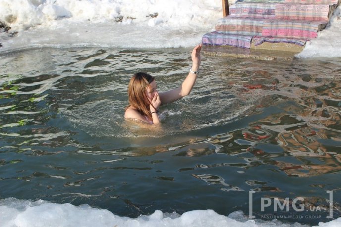 Владика Феодор освятив у Мукачеві воду в річці Латориця – 22