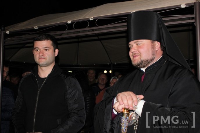 Мукачівці зустріли Благодатний Вогонь, який зійшов у Єрусалимі – 20