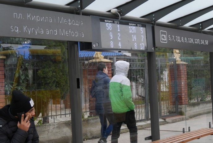 В Ужгороді завершують облаштування чотирьох “розумних” автобусних зупинок – 04