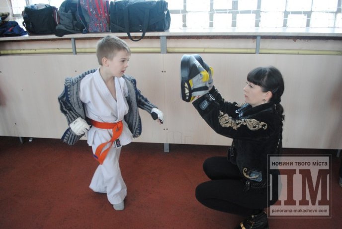 У Мукачеві відкрили чемпіонат Закарпаття з кіокушинкан-карате (ФОТО) – 01