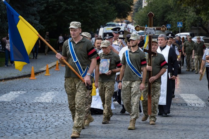 Поховали військового із Закарпаття, який загинув на Бахмутському напрямку – 05 Поховали військового із Закарпаття, який загинув на Бахмутському напрямку – 05