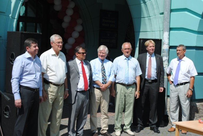 Іван Балога разом з автрійцями відкрив абонентний відділ "AVE Мукачево" (ФОТО) – 09