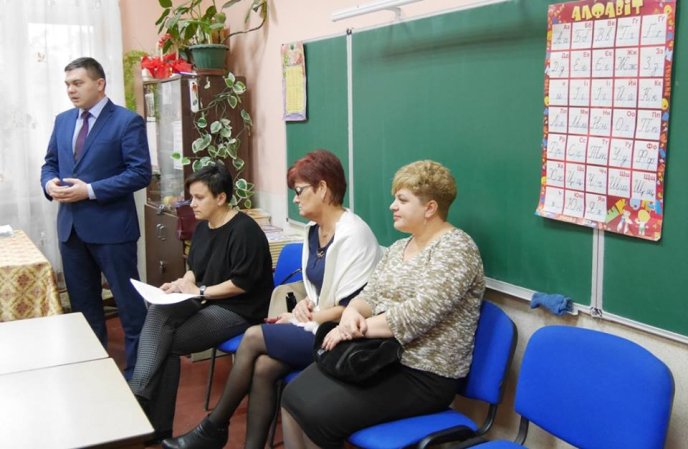 На базі школи №14 в Ужгороді стартує освітній проект для дорослих ромів – 02