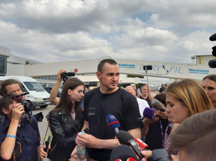 Історичні фото: як зустрічали полонених вдома – 23