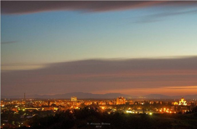 Користувачі мережі милуються дивовижним небом над Ужгородом – 04