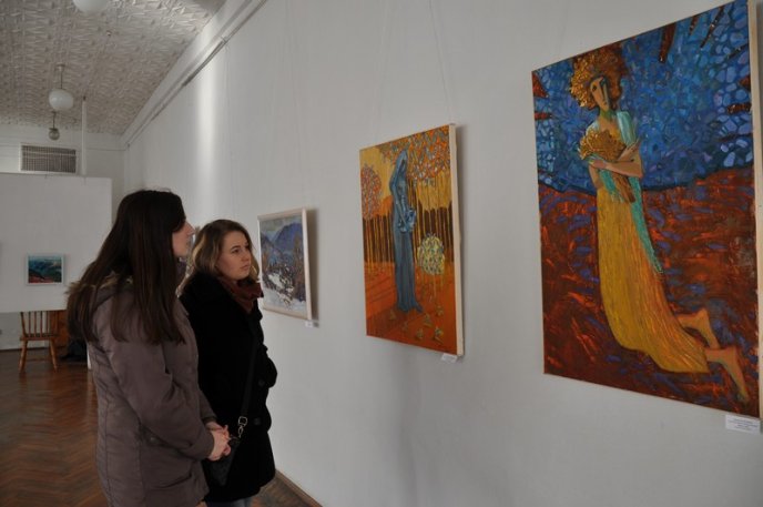У Мукачеві відкрилась виставка студентів Закарпатського художнього інституту (ФОТОРЕПОРТАЖ) – 03