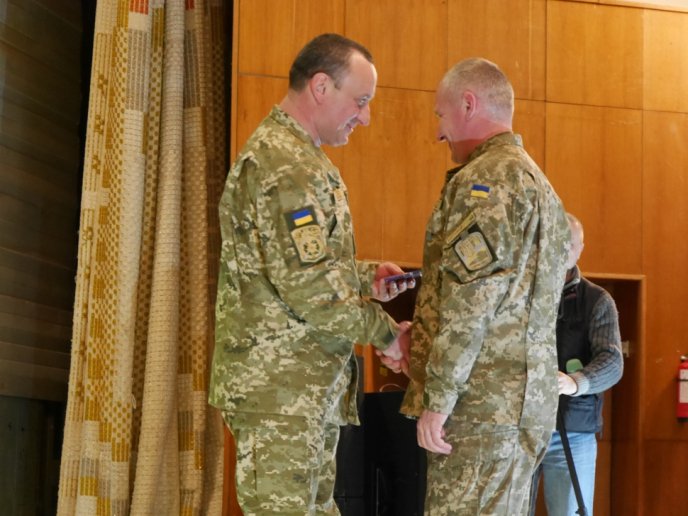 В Ужгороді нагородили військових 15-го окремого гірсько-піхотного батальйону – 19