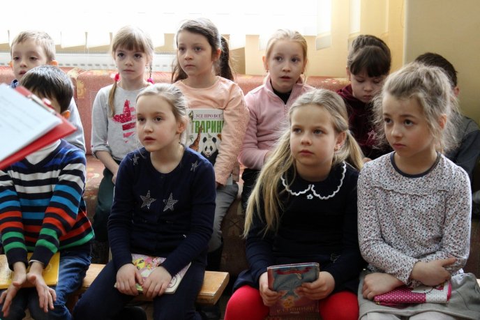 Всеукраїнський тиждень дитячого читання в Ужгороді розпочали театралізованим святом – 03