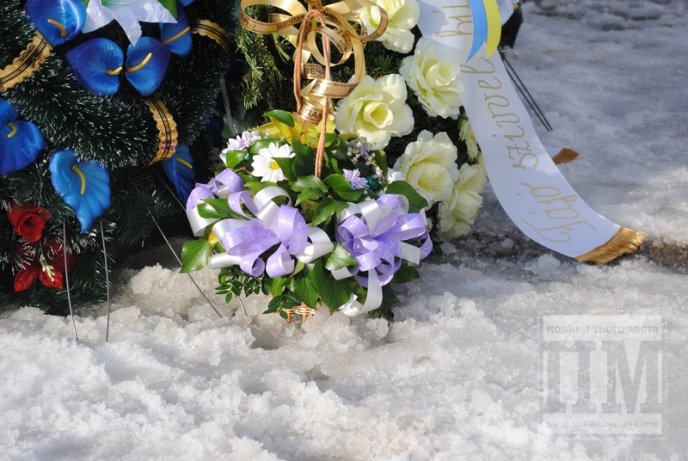 Мукачівці попрощались із загиблим військовим 128-ої бригади Сергієм Вербицьким (ФОТОРЕПОРТАЖ) – 13